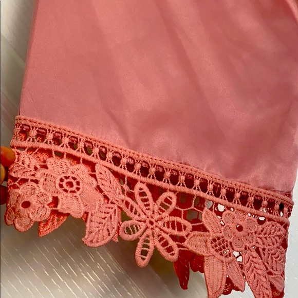 Robe - Picture 3 of 4